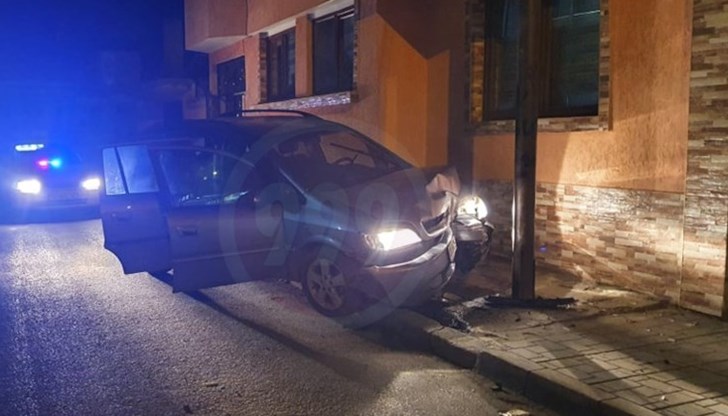 Колата се води на дядото на „шофьора“, а регистрационните номера са отнети от полицаите