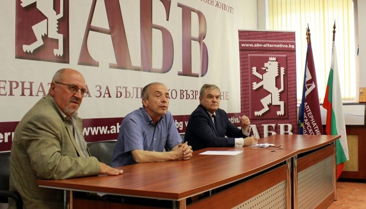 Румен Петков и Ивайло Калфин няма да участват в листите Румен Петков и Ивайло Калфин няма да участват в листите