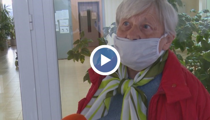 Срамно е, че ние бедните трябва да даряваме, къде е държавата, къде са бизнесмените, пита пенсионерката