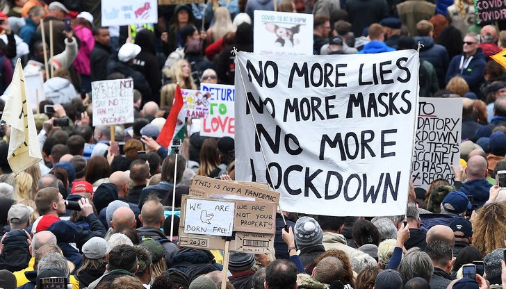 Епидемията предизвика депресии и психологически реакции на отричане на всичко – няма вирус, не щем маски, не щем затваряне, не щем ваксини. И не става ясно какво искат хора с такива реакции Епидемията предизвика депресии и психологически реакции на отричане на всичко – няма вирус, не щем маски, не щем затваряне, не щем ваксини. И не става ясно какво искат хора с такива реакции