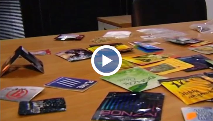 Расте и броят на децата, които посягат към дрогата