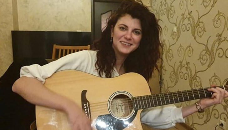 9-годишното дете засега е изплатило над 2000 лв. Парите са наследство от влог на майка ѝ 9-годишното дете засега е изплатило над 2000 лв. Парите са наследство от влог на майка ѝ