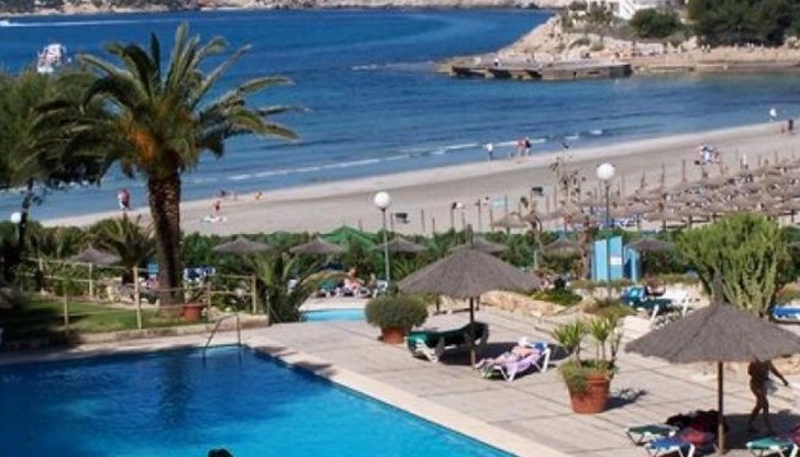 "В Палма могат да се видят все повече хора, които живеят на палатки", казва британецът Пол Камерън