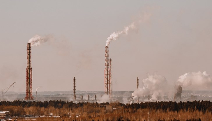 В новото проучване се увеличават двойно предишни преценки за броя на смъртните случаи, предизвикани от замърсяването, свързано с изкопаемите източници на енергия