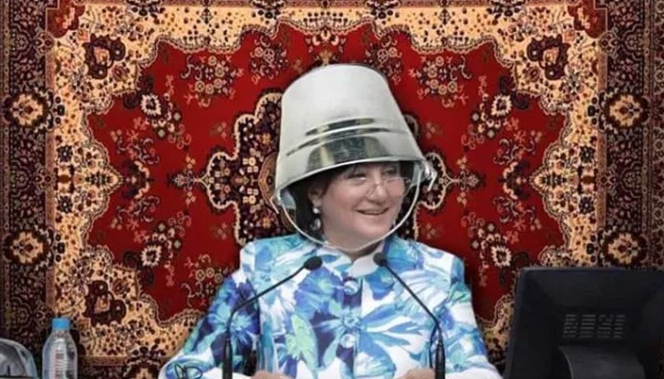 Днес председателят на Народното събрание заяви от трибуната на своето високомерие, че загубата на детето било правене на евтин пиар Днес председателят на Народното събрание заяви от трибуната на своето високомерие, че загубата на детето било правене на евтин пиар