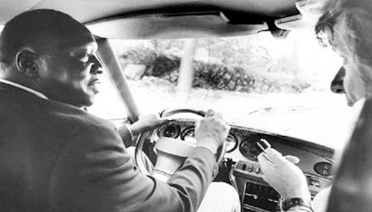 Точно като Бойко Борисов, Иди Амин също има своя си Севда, която записва премъдрите слова, извиращи от канибалската му уста Точно като Бойко Борисов, Иди Амин също има своя си Севда, която записва премъдрите слова, извиращи от канибалската му уста