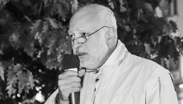 Искам да знам дали това е битов вандализъм, отмъщение или предупреждение, заяви скулпторът