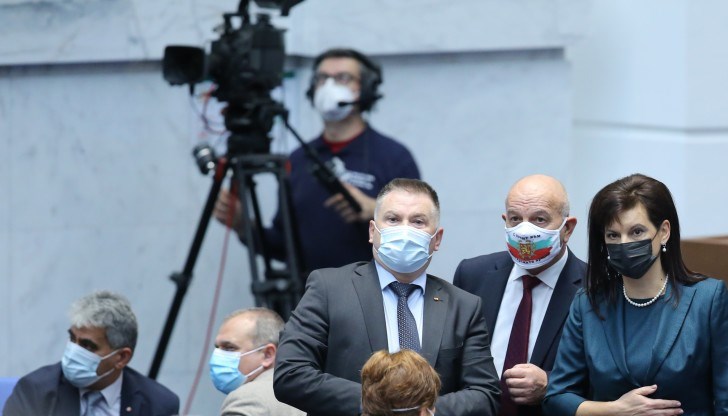 Това стана повод за остра кавга между ГЕРБ и БСП в парламента Това стана повод за остра кавга между ГЕРБ и БСП в парламента