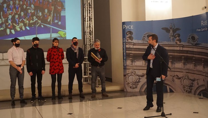 Заделихме 833 499 лева от парите на русенци за спортна зала с плувен басейн в двора на СУ „Васил Левски“