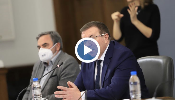 Министър Ангелов: Отчитаме устойчива тенденция на увеличаване на случаите нa COVID-19