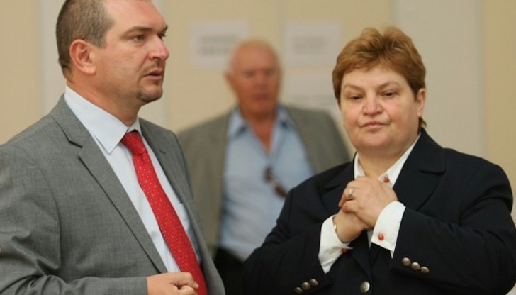 Миглена Тачева иска с привилегии да получи още един мандат без конкурс, твърди председателят на ВКС Миглена Тачева иска с привилегии да получи още един мандат без конкурс, твърди председателят на ВКС