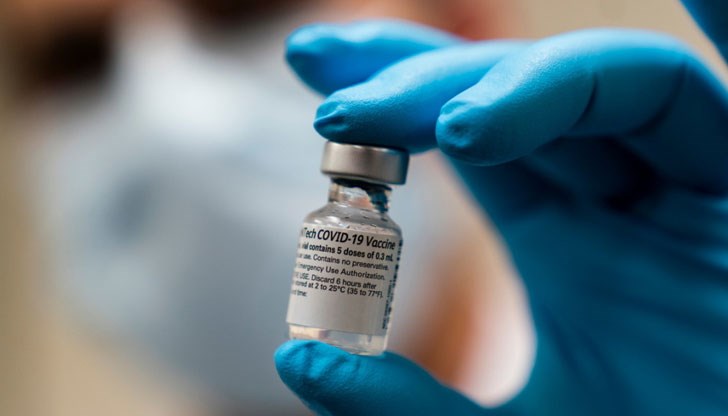 Близо 1/2 от нежелаещите да се имунизират педагози се притесняват от странични ефекти