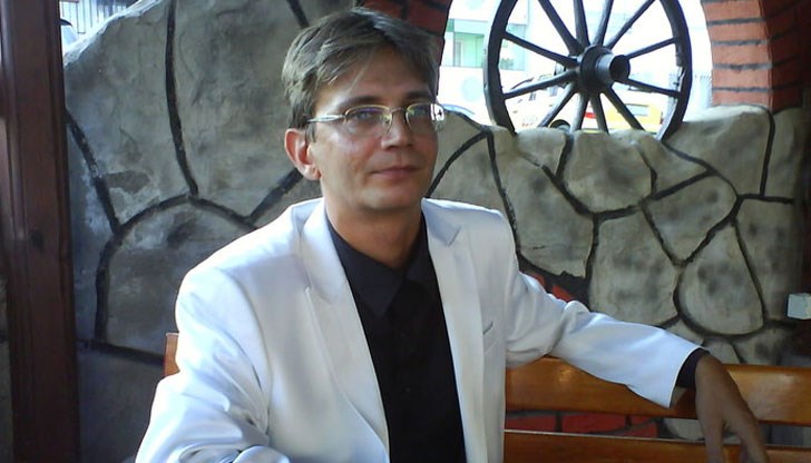 Обещавам, че винаги ще бъда честен и ще работя ЗА народа, а не за себе си! Обещавам, че винаги ще бъда честен и ще работя ЗА народа, а не за себе си!