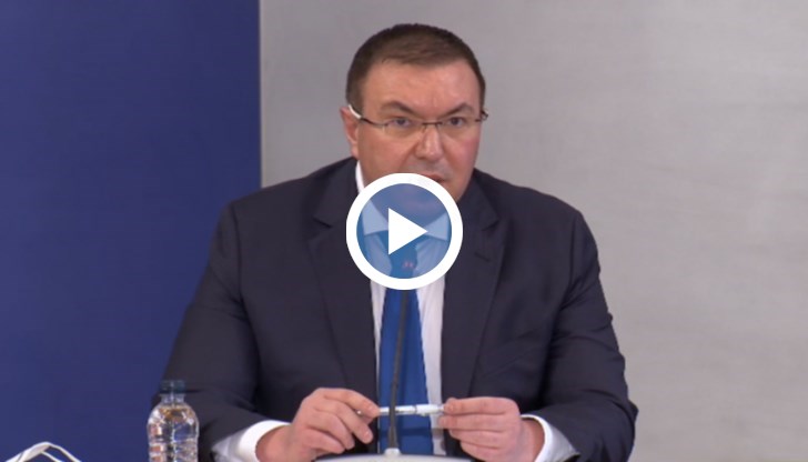 Проф. Ангелов към AstraZeneca: Нямаме нужда от учтивост, а от ваксини