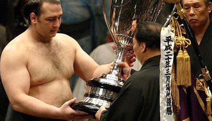 Роденият в търновското село Джулюница сумист Котоошу е първият европеец, който има своя школа по сумо в Токио