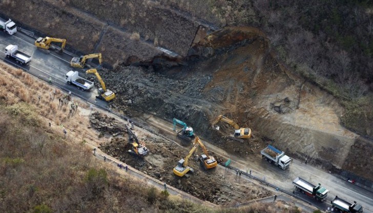 Земетресение е с магнитуд 5,2, не е обявена опасност от цунами