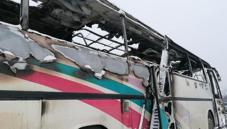 В автобуса са пътували 10 души, няма пострадали В автобуса са пътували 10 души, няма пострадали