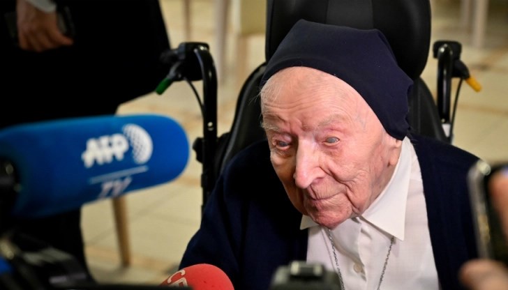 "Дори и не разбрах, че съм се заразила", сподели дълголетницата. Тя е изкарала Ковид-19 безсимптомно "Дори и не разбрах, че съм се заразила", сподели дълголетницата. Тя е изкарала Ковид-19 безсимптомно