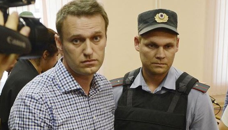 "Главното е в този процес е да уплашат огромно количество хора, така работи системата. Затварят един, за да се наплашат милиони" "Главното е в този процес е да уплашат огромно количество хора, така работи системата. Затварят един, за да се наплашат милиони"