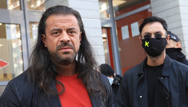 СЗБ и БАЗ: Ние нито можем да ви задължим да работите, нито да ви накараме да останете по домовете си и да гладувате СЗБ и БАЗ: Ние нито можем да ви задължим да работите, нито да ви накараме да останете по домовете си и да гладувате