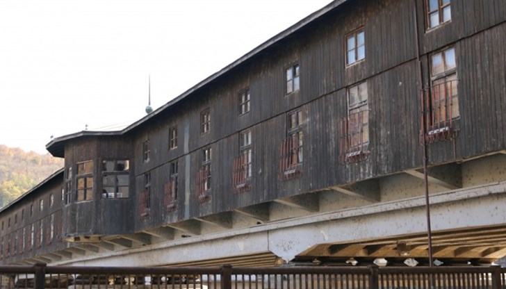 За съжаление превратностите на живота не пощадяват този забележителен архитектурен паметник