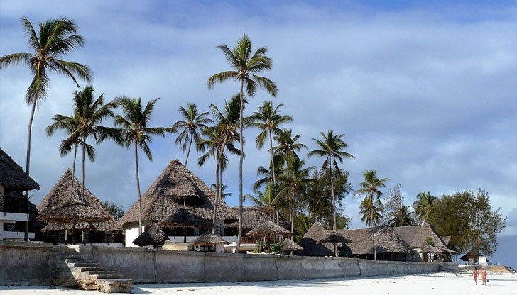 2000 души сме жестоки и нелепи глупаци, огорчени са спазващите мерките