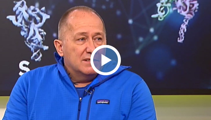 Доц. Дончев е ветеран от няколко военни мисии, влиза като доброволец в COVID-отделението във ВМА, заболява тежко, оздравява и отново се връща като доброволец