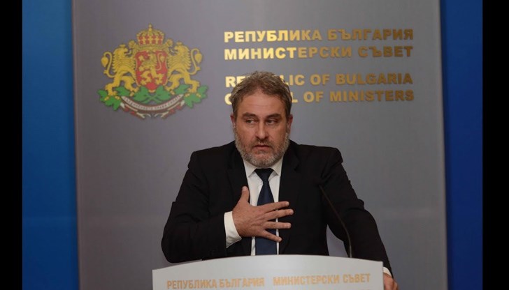 Някои от творците са отявлени критици на властта и явно управляващите ще опитат да им "запушат" устата Някои от творците са отявлени критици на властта и явно управляващите ще опитат да им "запушат" устата