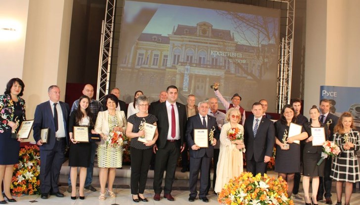 Сформираният Обществен съвет за култура е дал своите предложения, които са залегнали в предложените изменения за редакция, намаляване и преразпределение на категориите на Награда „Русе“