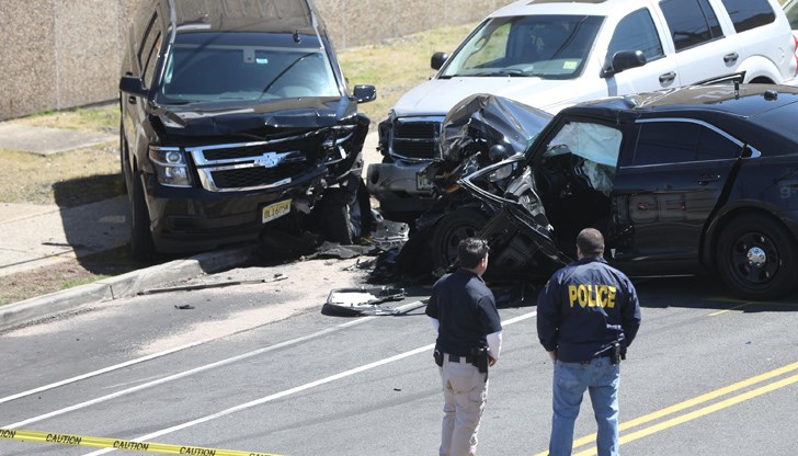 Шофьорът, бездомник, е откраднал автомобила и умишлено се е врязал в пешеходците Шофьорът, бездомник, е откраднал автомобила и умишлено се е врязал в пешеходците