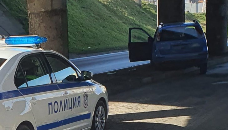 Полицията вече е пристигнала на мястото на инцидента