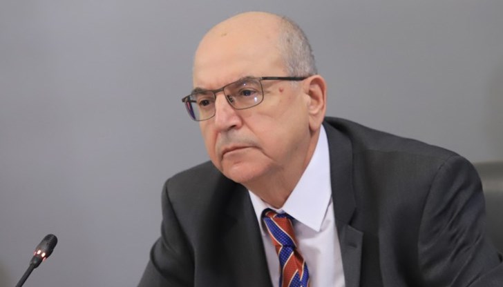 Четвъртата фаза включва граждани над 65 години и хора с хронични заболявания Четвъртата фаза включва граждани над 65 години и хора с хронични заболявания