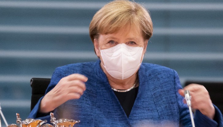 Германският канцлер защити "по-бавната" имунизация срещу коронавирус в Европейския съюз, като заяви, че има "основателни причини" за това темпо