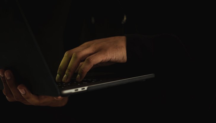 В момента няма уебсайт или място, където да се  продават истински ваксини. Всичко, което е онлайн, е фалшифицирано и не е истинският продукт