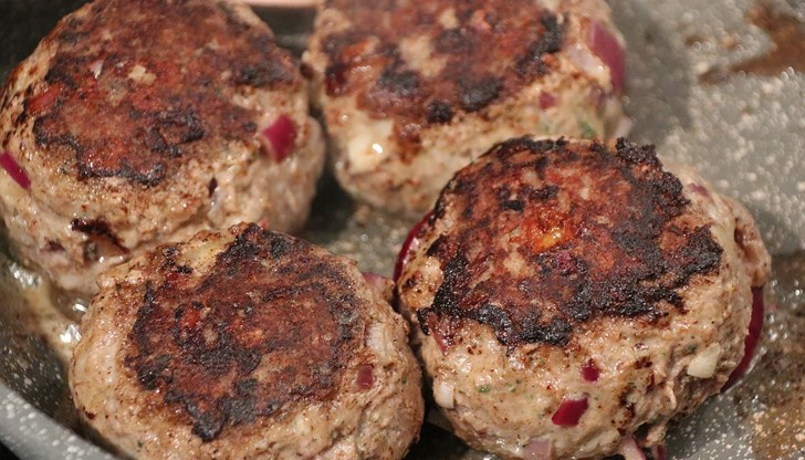 За приготвянето на вкусния ястия с кайма е нужна не само добра рецепта, но и щипка магия За приготвянето на вкусния ястия с кайма е нужна не само добра рецепта, но и щипка магия