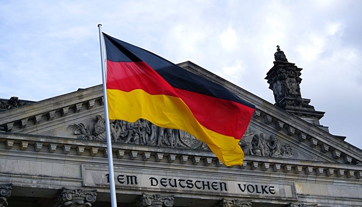 "Имаме нужда да видим с нови очи модерните форми на предприемачеството. Да оставим федерализма само там, където ни е нужен - и да си позволим риска от повече централизъм, когато той ни потрябва", казва Йенс Турау