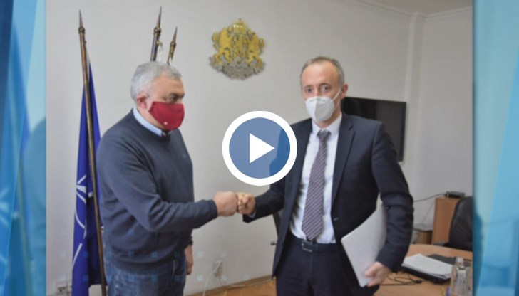 Консулът ни решава да я спаси, като я купи и възстанови