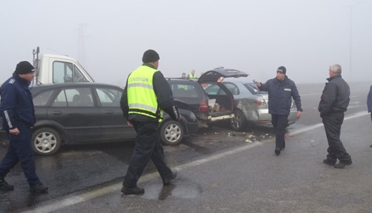 За щастие три тира са успели да спрат навреме