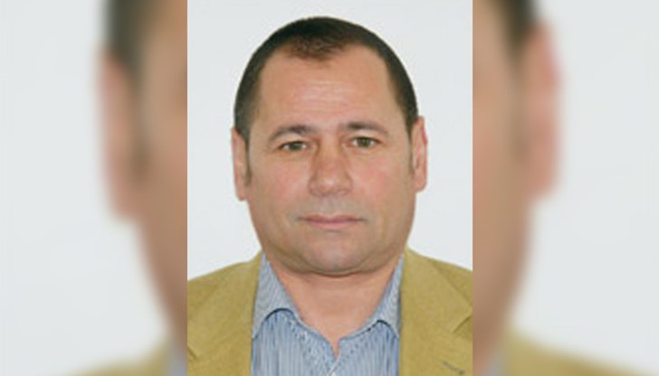 Веселин Запрянов обаче не вижда нищо смущаващо в това, било законно