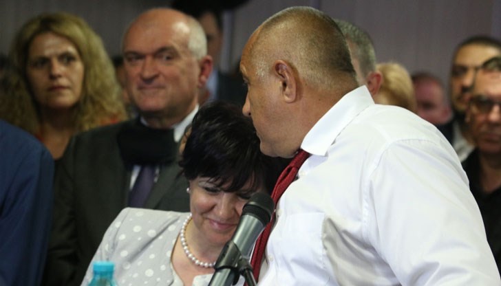 Любимките на премиера не ги лови обещанието му за проветряване на редиците в парламента