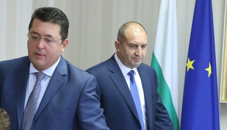 Случайно ли писмото на ОЛАФ, което е от началото на януари, бе огласено ден след като Радев обяви кандидатурата си за втори мандат?