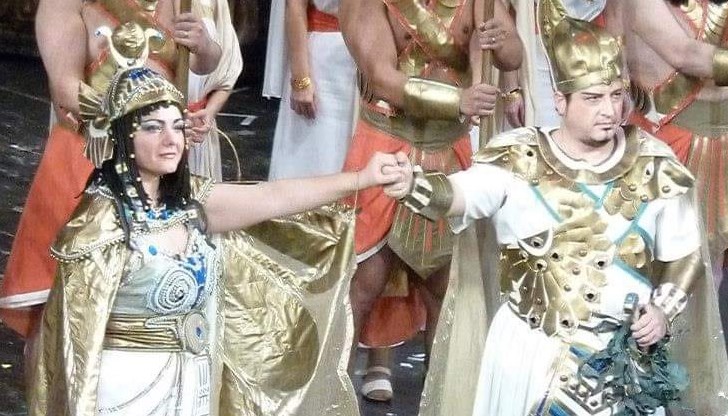 Русенката винаги има изключително силно присъствие на сцената