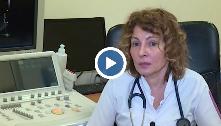 "Да чакаме да се разболеят 50%-60% от хората е меко казано, първо - наивно, второ е опасно и трето, това не показва много голямо човеколюбие", казва лекарката