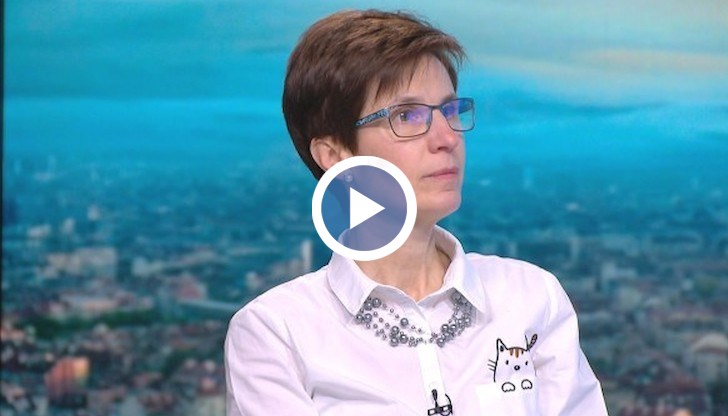 "Дори и всички да се ваксинираме, ако не спазваме мерките, вирусът ще продължи да циркулира", заяви още д-р Радосвета Филипова