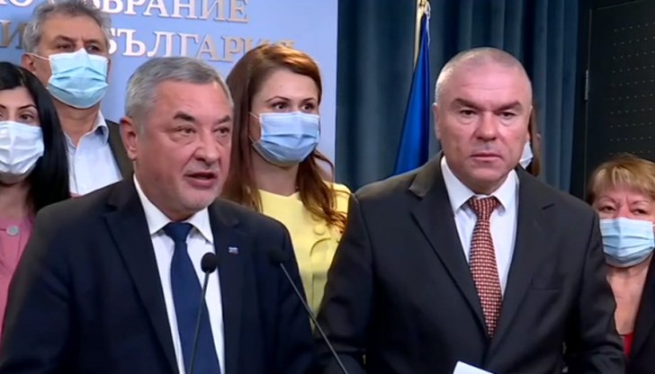 И двамата взеха решение да оглавят само по една листа