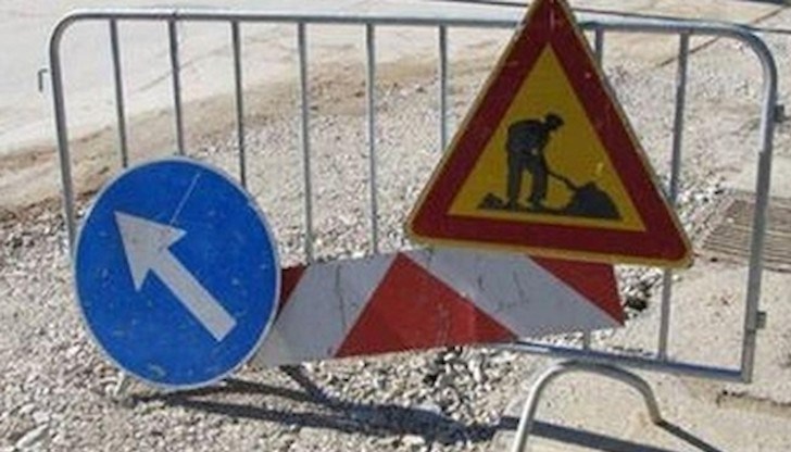 Ремонтните дейности в отсечката са част от стартиралата през септември м. г. рехабилитация на общо 46.7 км от второкласния път ІІ-23 Русе – Кубрат,