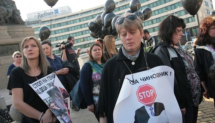 Правителството пак намери начин да спести от най-уязвимите Правителството пак намери начин да спести от най-уязвимите