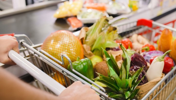 За една седмица цените на хранителните продукти по стоковите борси и тържищата са спаднали с 2.40%, а на годишна база, спрямо 12 февруари 2020 г. са се понижили с 2.71 на сто За една седмица цените на хранителните продукти по стоковите борси и тържищата са спаднали с 2.40%, а на годишна база, спрямо 12 февруари 2020 г. са се понижили с 2.71 на сто