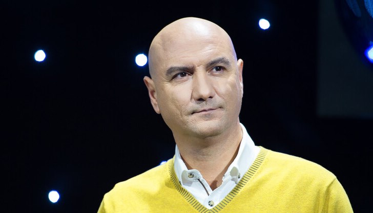 В началото на миналата година се съгласи да води “Един за друг”, в което 10 двойки се подлагат на различни изпитания, за да докажат любовта си