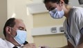 На живо по телевизията: Премиерът на Франция се ваксинира с "АстраЗенека"